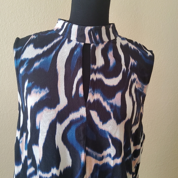 Liverpool Keyhole Cutout Multicolor Print Halter Tank Top Size M Blue New - Picture 3 of 11